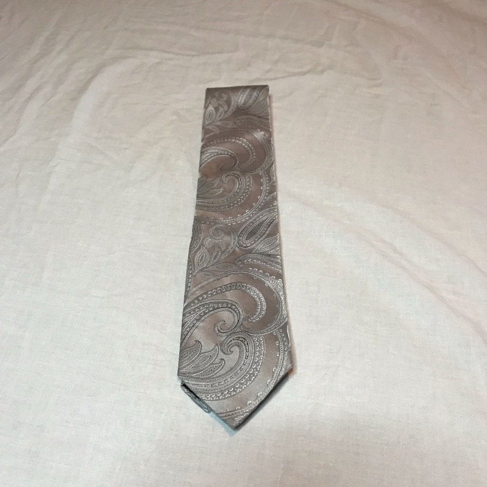 DKNY 100% Silk Tie